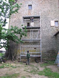 Montage-de-l-echafaudage-pour-la-pose-des-tirants.JPG